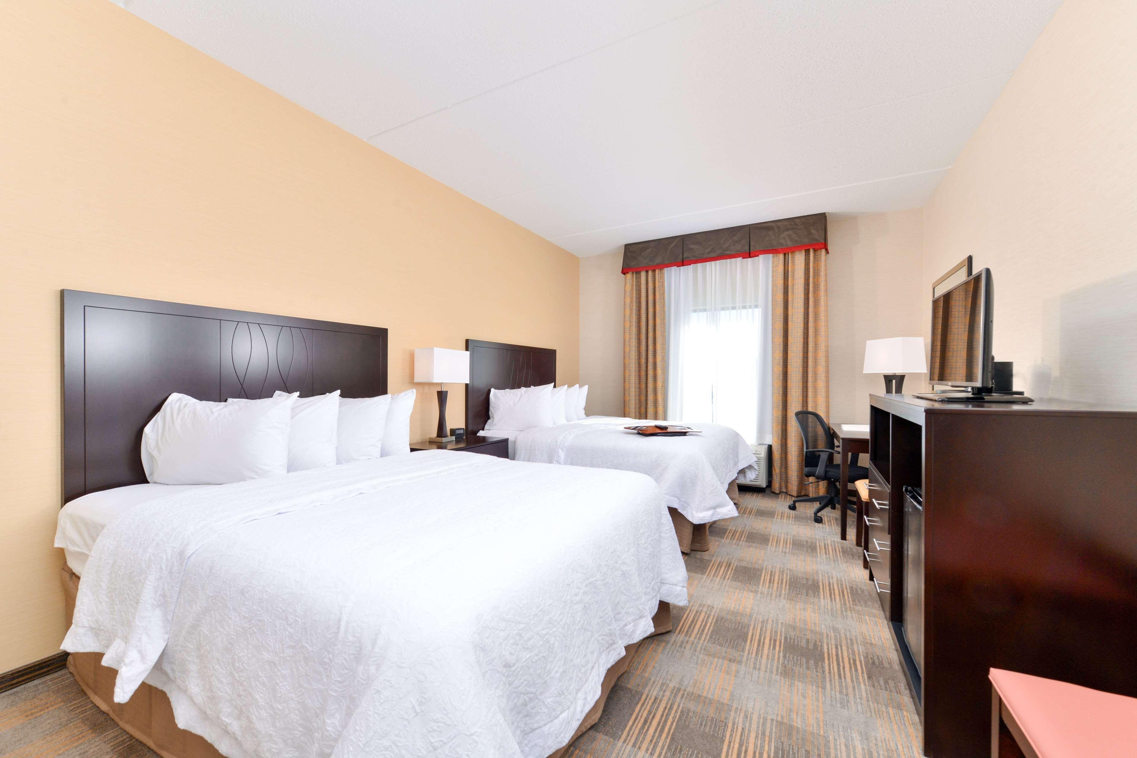 Hampton Inn & Suites California University-Pittsburgh Coal Center Exteriör bild