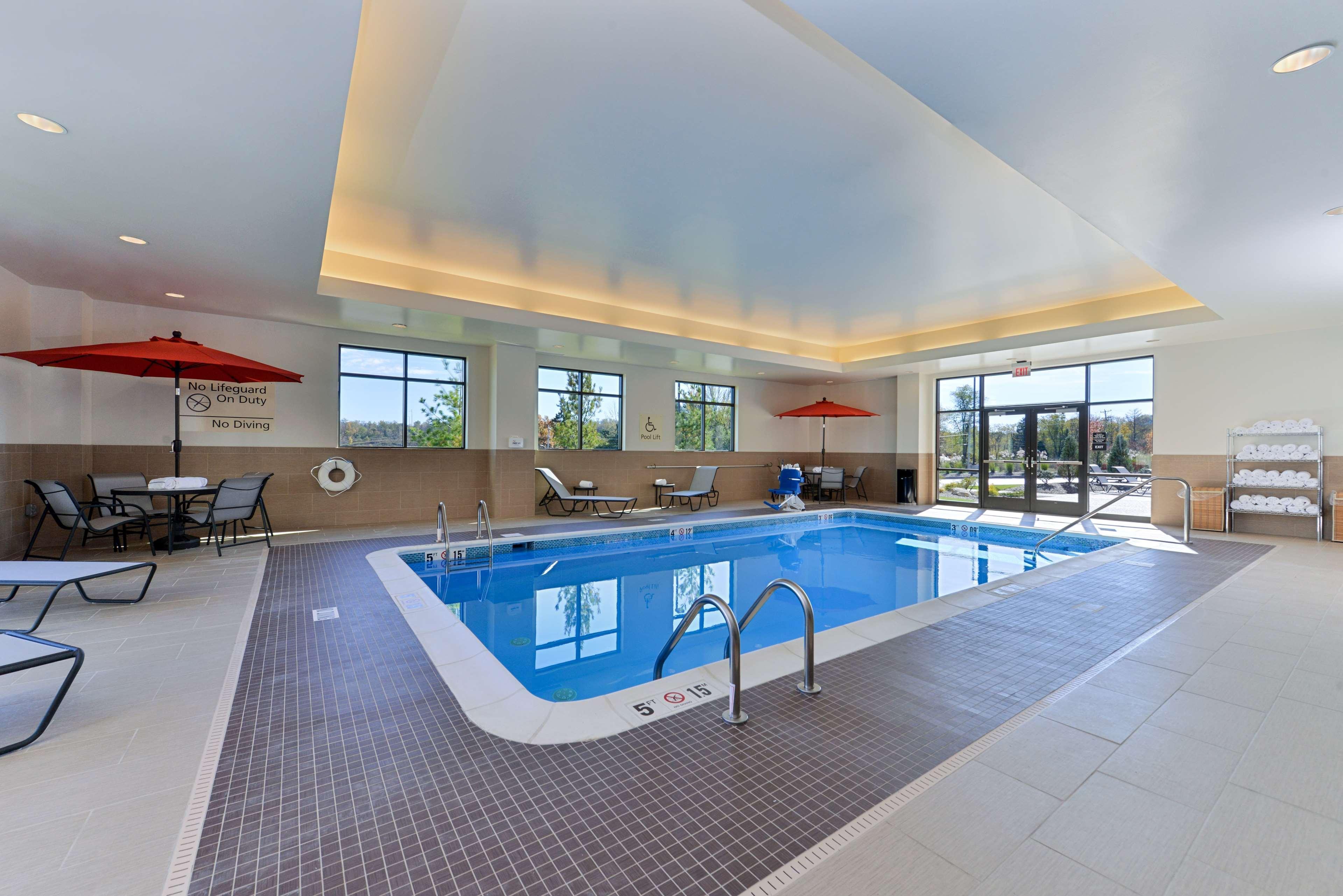 Hampton Inn & Suites California University-Pittsburgh Coal Center Exteriör bild
