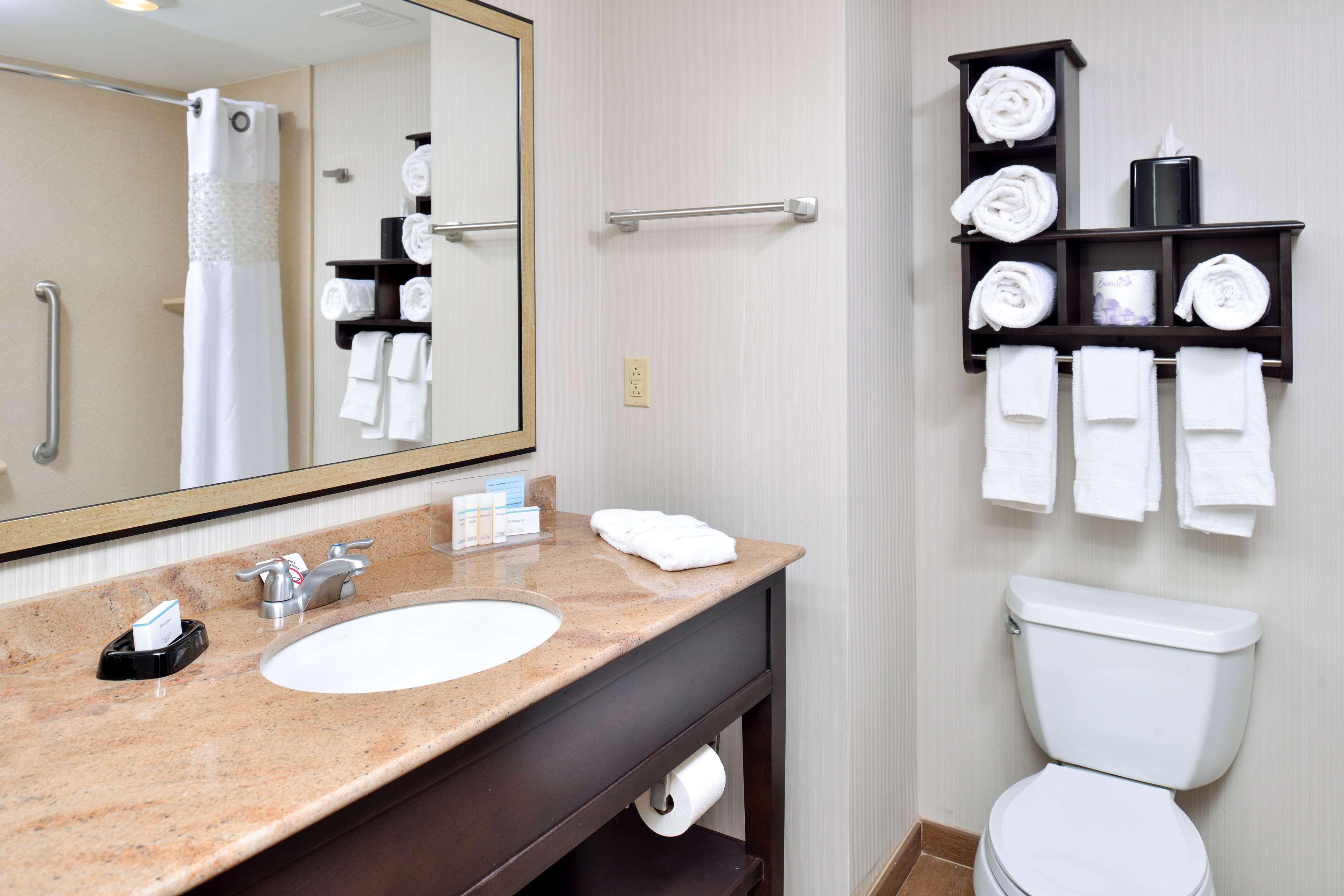 Hampton Inn & Suites California University-Pittsburgh Coal Center Exteriör bild