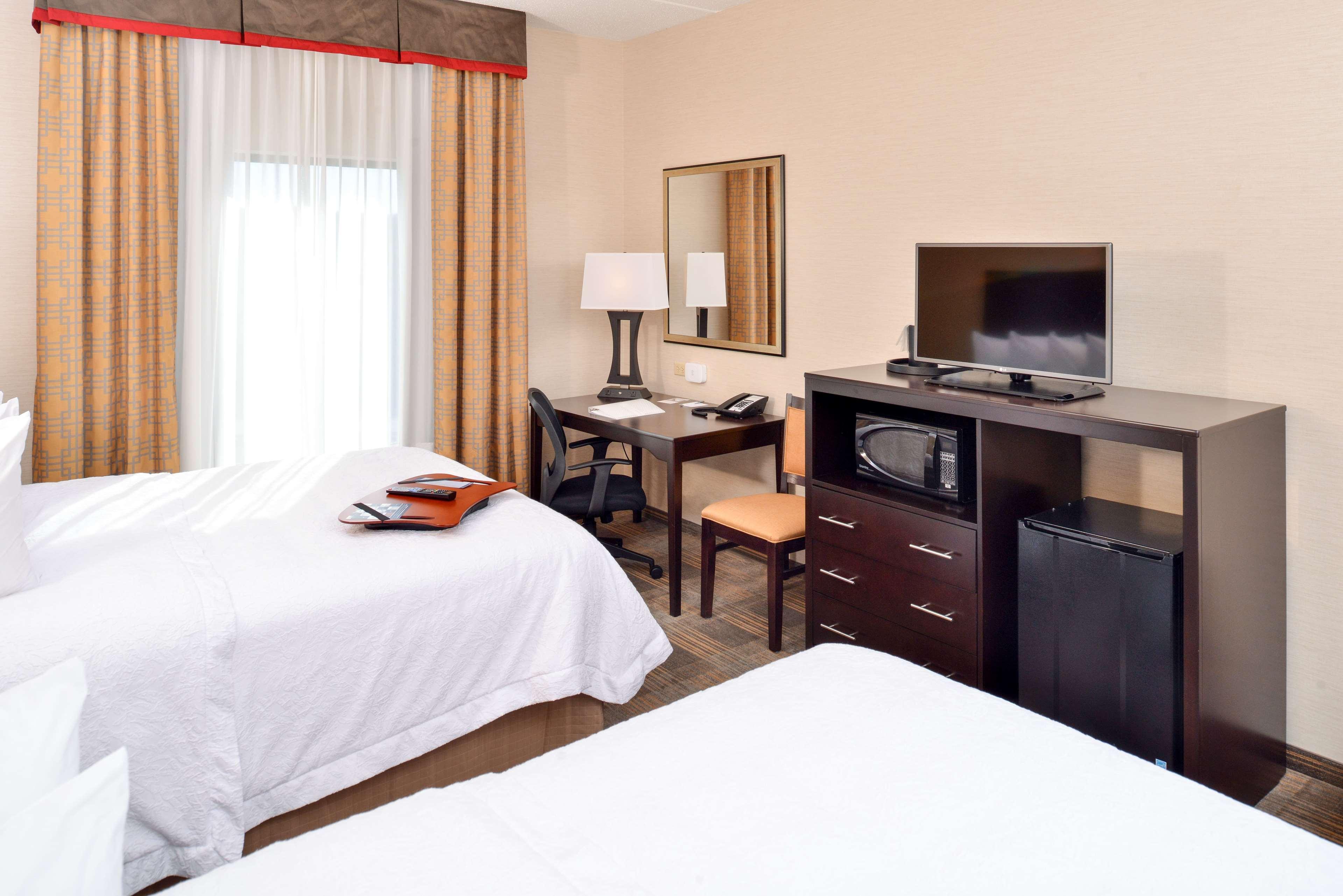 Hampton Inn & Suites California University-Pittsburgh Coal Center Exteriör bild