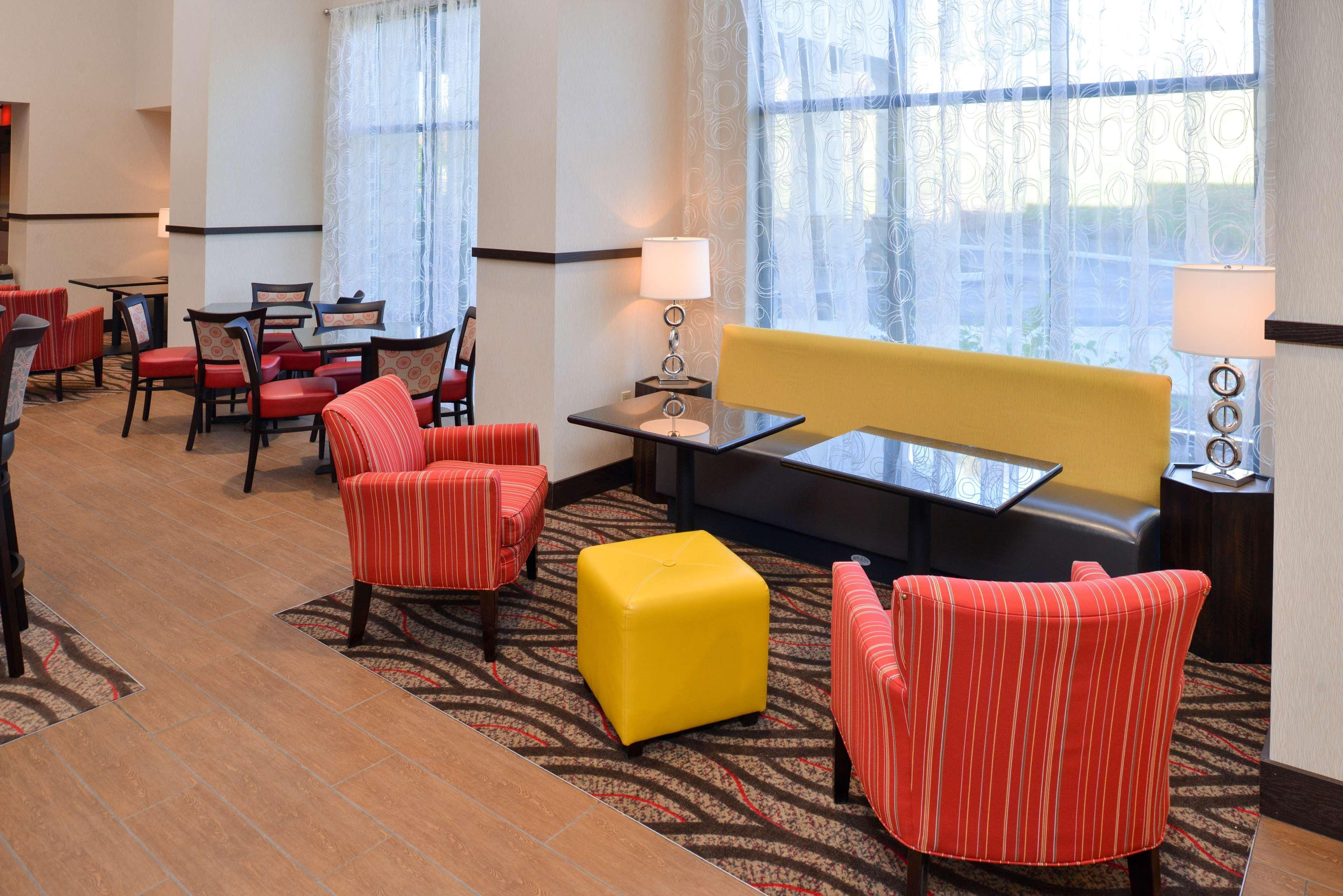 Hampton Inn & Suites California University-Pittsburgh Coal Center Exteriör bild
