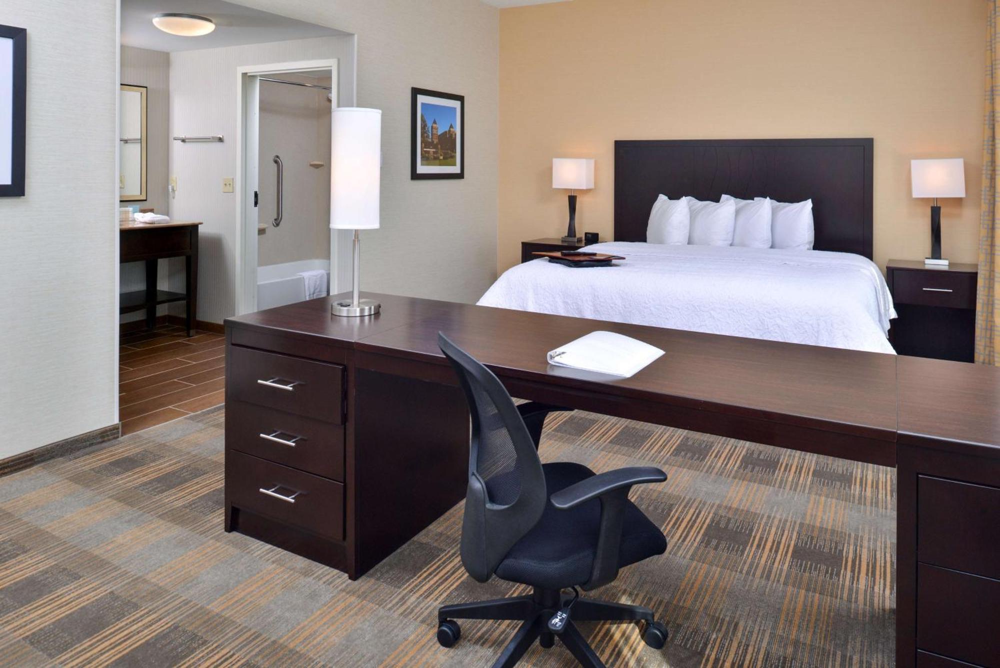 Hampton Inn & Suites California University-Pittsburgh Coal Center Exteriör bild