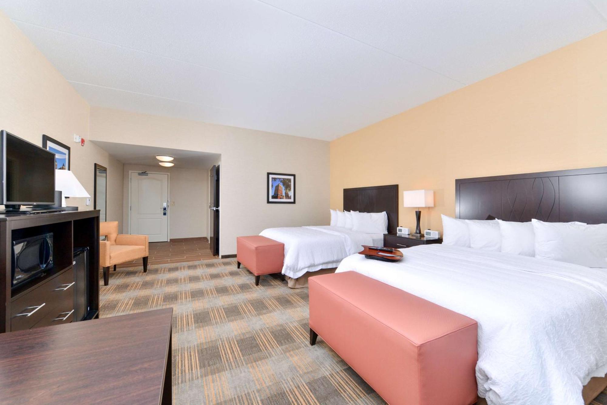 Hampton Inn & Suites California University-Pittsburgh Coal Center Exteriör bild