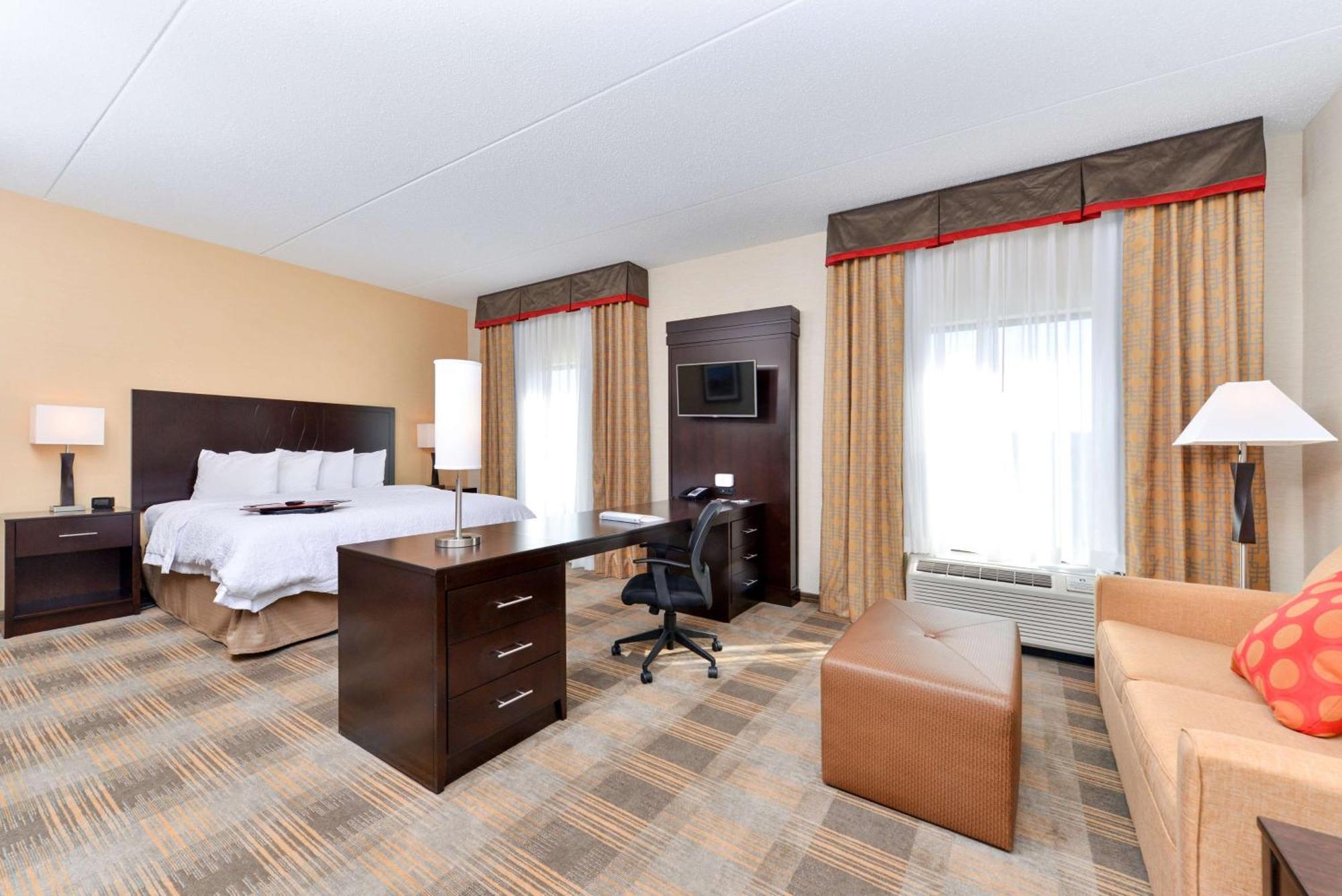 Hampton Inn & Suites California University-Pittsburgh Coal Center Exteriör bild